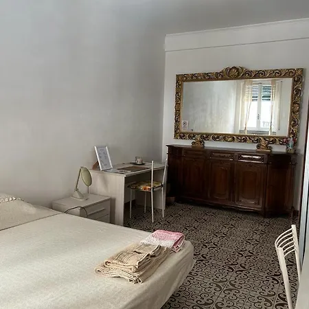 Private In Share Flat Good To Relax Homestay Rome